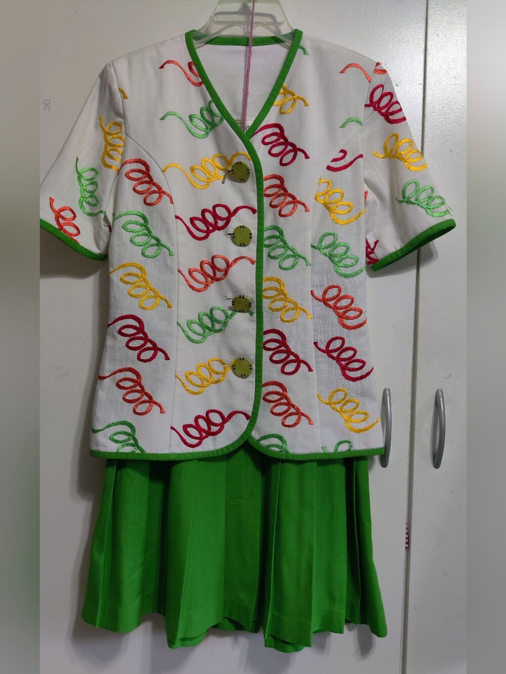 Two-Piece Skirt Suit Embroidered